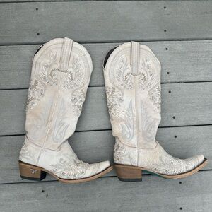 Embroidered White Cowboy Boots